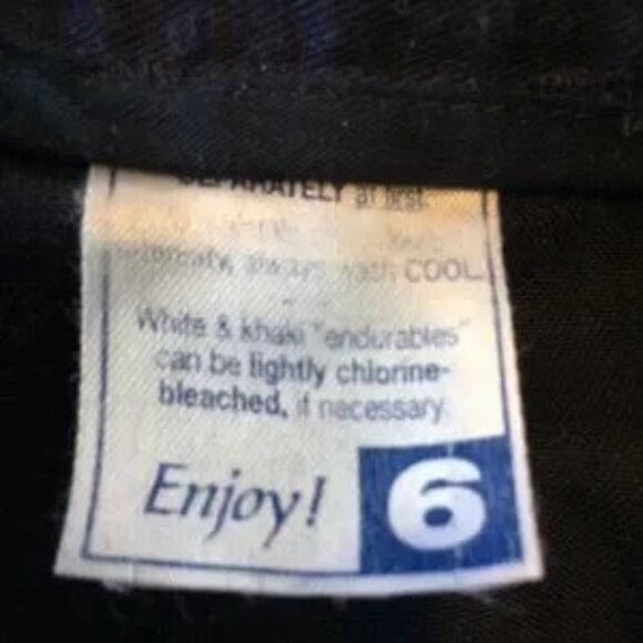 Tilley Shorts Woman's size: 6 - Endurables - Button tab to shorten length - Picture 3 of 7